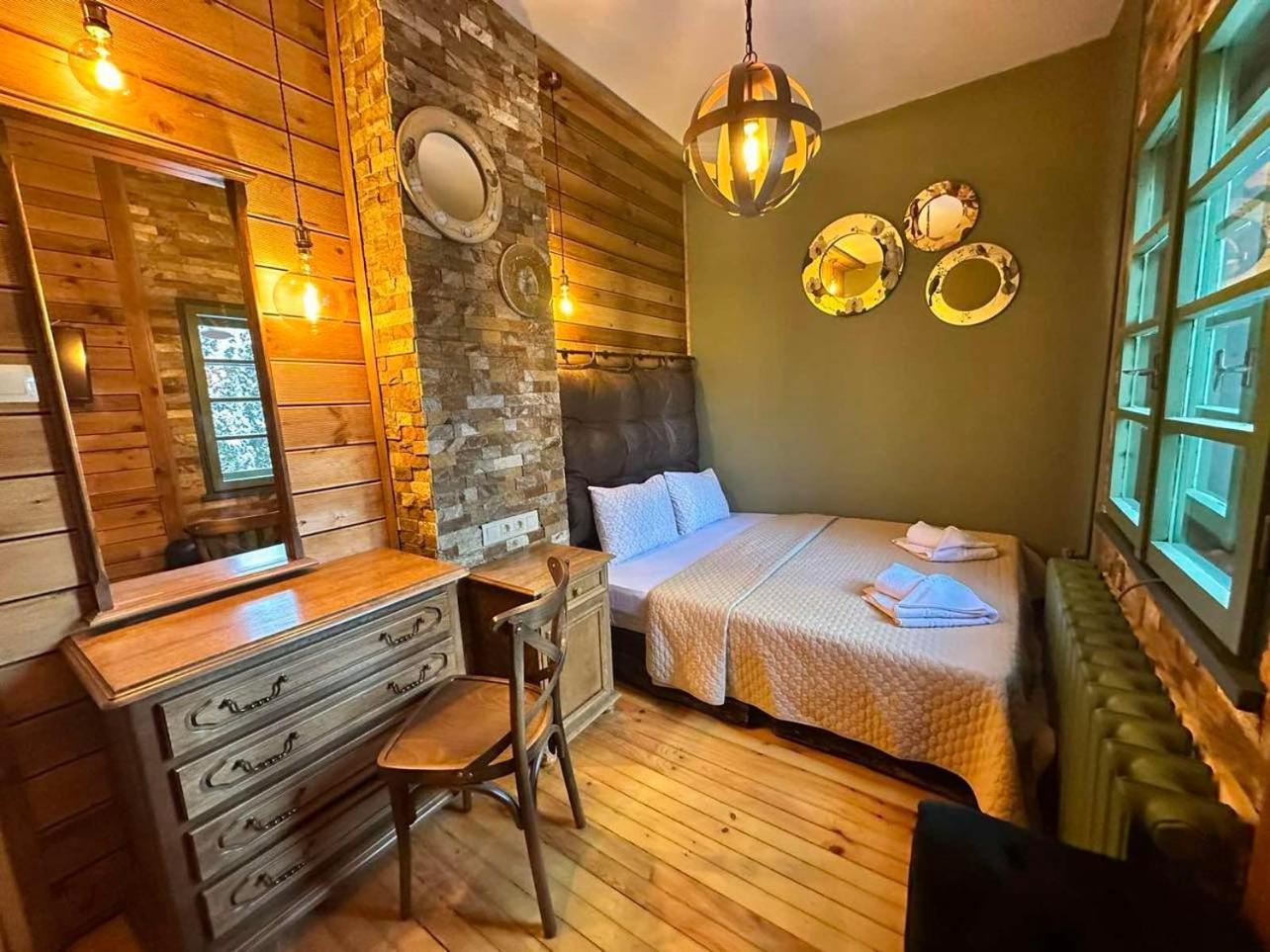 Villa Adis With Hot Pool & Jacuzzi By Bookvillabg بوروفتس المظهر الخارجي الصورة